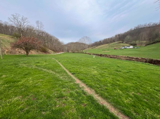 3730 Greenbrier Rd, Home with 3 bedrooms, 1 bathrooms and 3 parking in Salem WV | Image 11