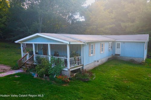 811 Hervey Sunside Rd, Cornwallville, NY, 12418-1518 | Card Image