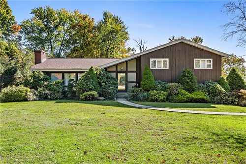 3535 Macarthur Dr, Murrysville, PA, 15668 | Card Image
