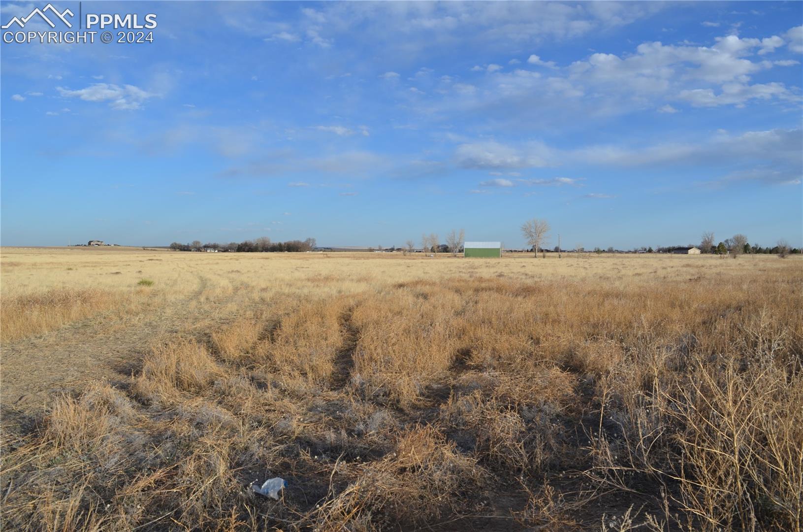 Land in Peyton