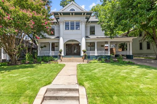 4125 Junius St, Dallas, TX, 75246-1428 | Card Image