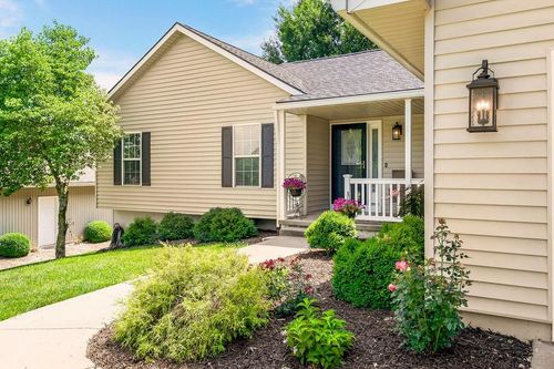 1702 Aspen Ln, Excelsior Springs, MO, 64024-9726 | Card Image