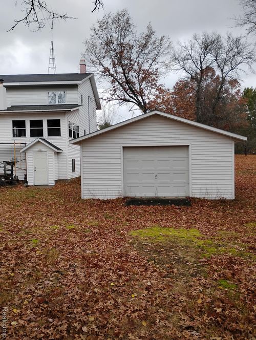 10302 S Grayling Rd, Roscommon, MI, 48653-9417 | Card Image