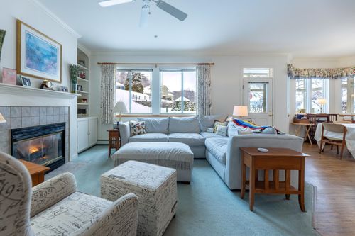 27 Fountain Way, West Lebanon, NH, 03784-1238 | Card Image