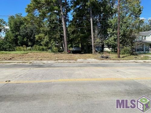5035 Mcclelland Dr, Baton Rouge, LA, 70805-3104 | Card Image