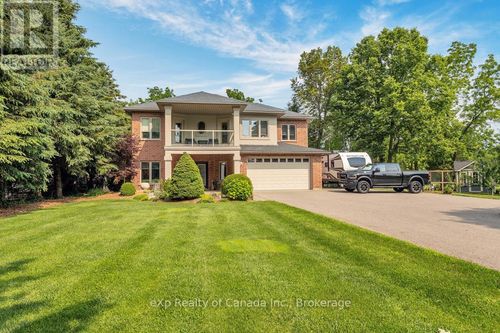 7116 Hamilton Rd, Putnam, ON, N0L2B0 | Card Image