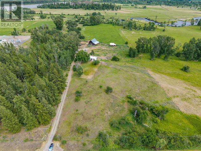 7398 Yellowhead Highway, House other with 3 bedrooms, 1 bathrooms and null parking in Darfield BC | Image 28