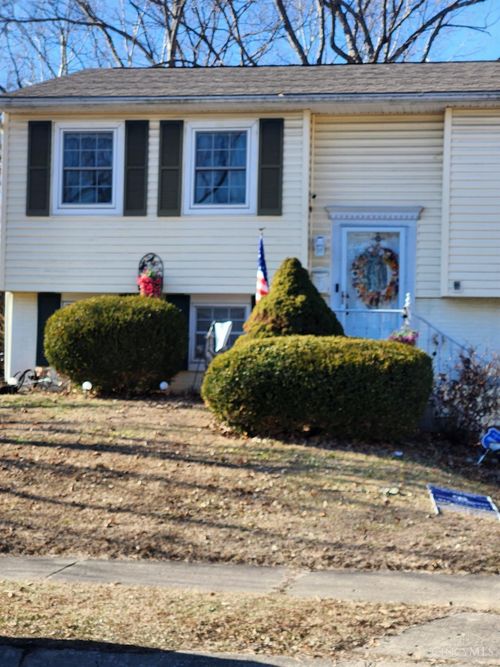 704 Dover Ave, Middletown, OH, 45044-5402 | Card Image