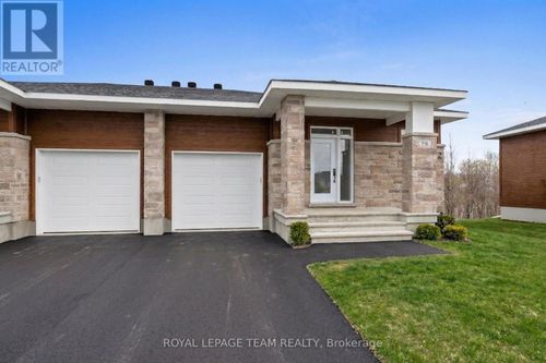 2-1116 Moore St, Brockville, ON, K6V0H2 | Card Image