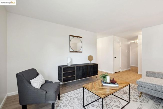 6419 Dallas Way, House other with 3 bedrooms, 2 bathrooms and 1 parking in Sacramento CA | Image 4