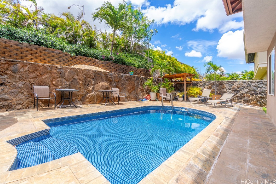 Halahinano St, Kapolei, HI 96707