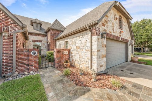 1011 W Avalon Court, Granbury, TX, 76048 | Card Image