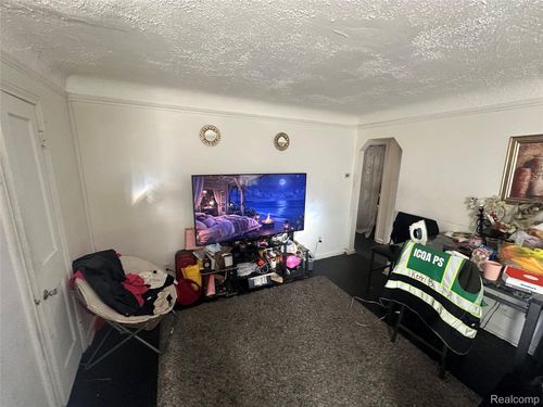 19944 Hull St, Detroit, MI, 48203-1244 | Card Image