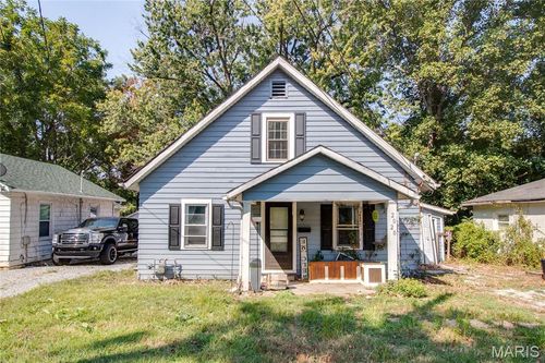 2020 Country Club Dr, Alton, IL, 62002-4632 | Card Image