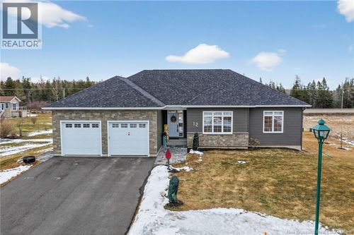 12 Congressional Cres, Moncton, NB, E1H3L3 | Card Image