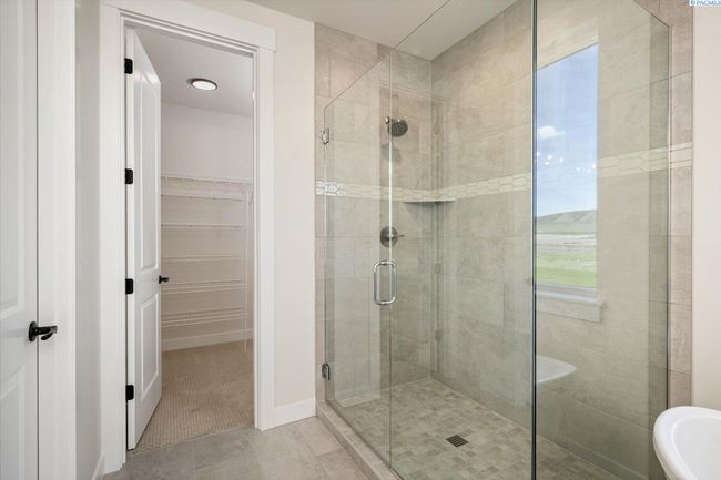7207 Ambrosia St, Home with 4 bedrooms, 3 bathrooms and null parking in Kennewick WA | Image 13
