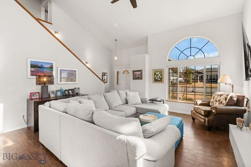 211 Sanders Ave, Bozeman, MT, 59718-6274 | Card Image