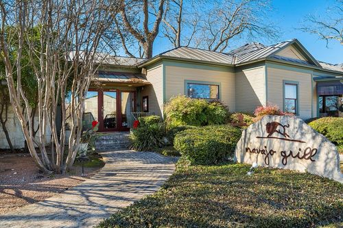 803 E Main St, Fredericksburg, TX, 78624-4816 | Card Image