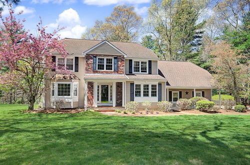8 Pheasant Hill Rd, Hopkinton, MA, 01748-2681 | Card Image