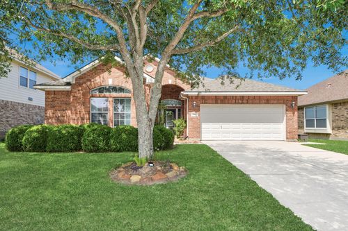 945 Autumn Brook Street, Seabrook, TX, 77586 | Card Image