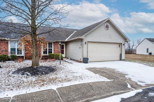 421 Woodberry Dr, Danville, IN, 46122-7863 | Card Image
