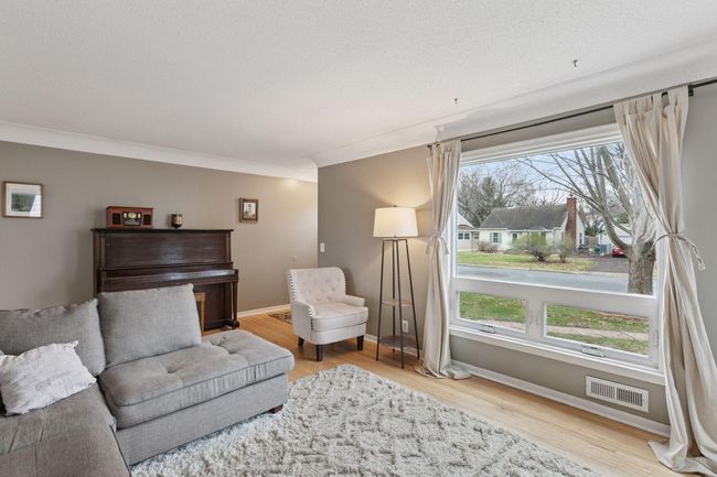 Large picture window | Image 6