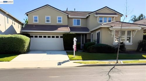 204 Daylily Ln, Patterson, CA, 95363-8368 | Card Image