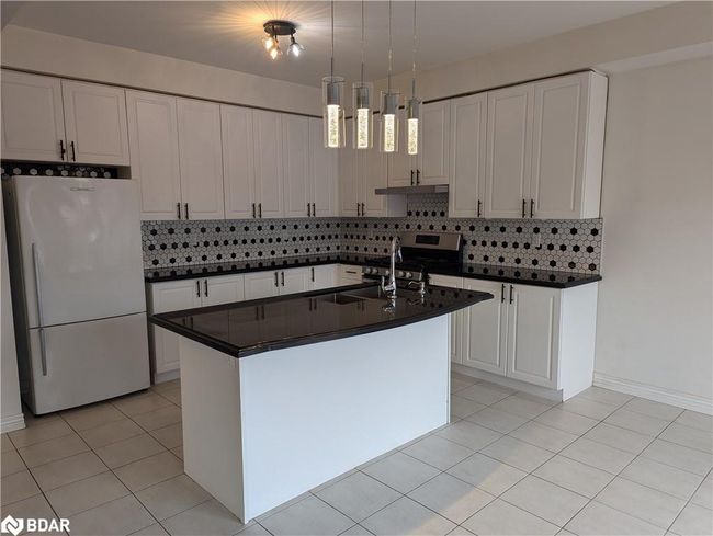 98 Gold Park Gate, House other with 4 bedrooms, 5 bathrooms and 6 parking in Angus ON | Image 5