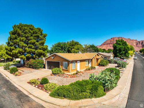 562 S 400 E, Ivins, UT, 84738-5021 | Card Image