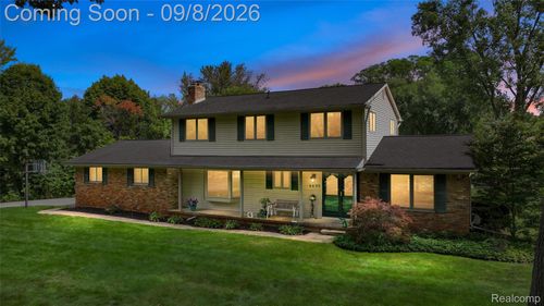 6025 Venice Dr, Commerce Township, MI, 48382-3661 | Card Image