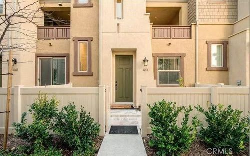 1158 Via Lucero, Oceanside, CA, 92056-4265 | Card Image