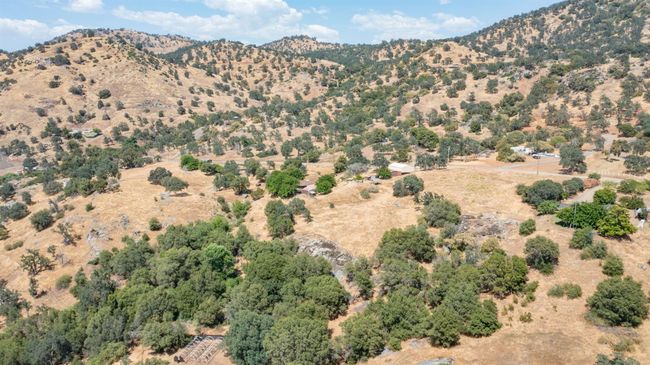 39569 Clover Ln, House other with 3 bedrooms, 0 bathrooms and null parking in Yokuts Valley CA | Image 32