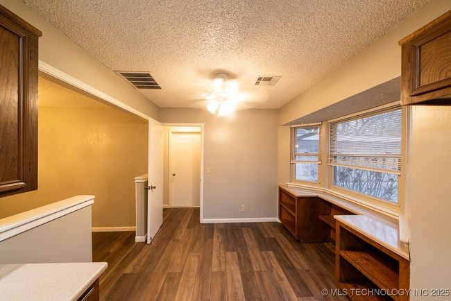 9511 S 190 Th East Ave, House other with 3 bedrooms, 2 bathrooms and null parking in Broken Arrow OK | Image 6