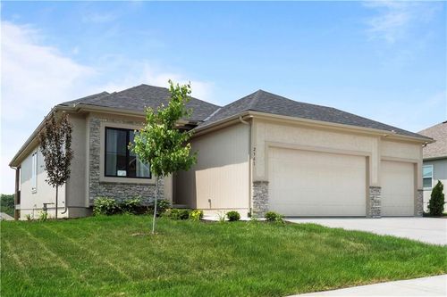 27603 E 128th Ct, Lee's Summit, MO, 64086-8492 | Card Image