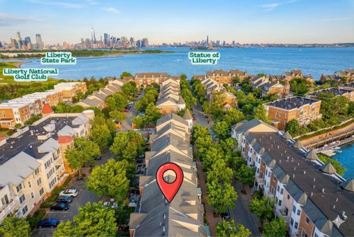 36 Independence Way, Jersey City, NJ, 07305-5433 | Card Image