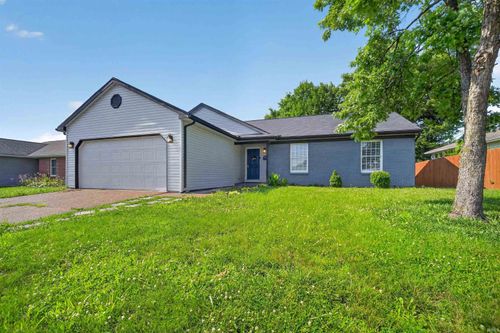 9566 Rabbit Run Dr, Newburgh, IN, 47630-7400 | Card Image