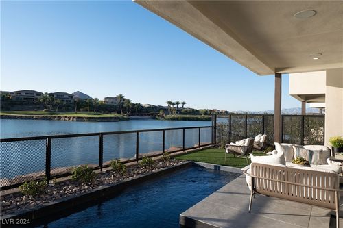 42 Lakefront Dr, Henderson, NV, 89011-3809 | Card Image