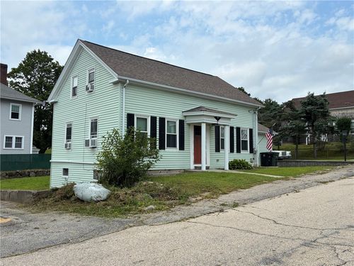 8 Bates Ave, Coventry, RI, 02816-7311 | Card Image