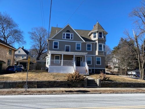 2-right-22 Howard St, Melrose, MA, 02176-1951 | Card Image