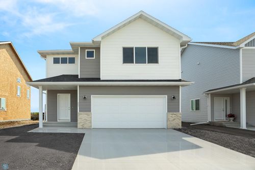 6631 Belding Drive S, Fargo, ND, 58104 | Card Image