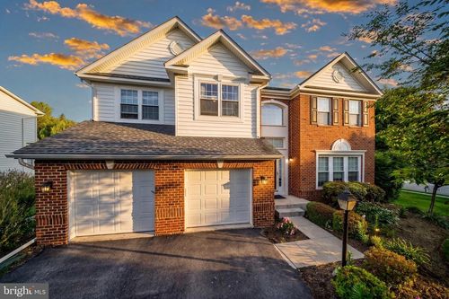 18528 Denhigh Cir, OLNEY, MD, 20832-1883 | Card Image