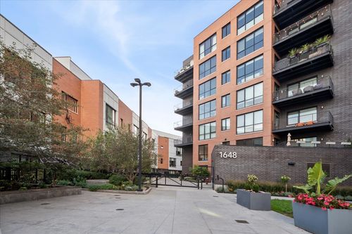 101-1648 Division St, Chicago, IL, 60622-3926 | Card Image