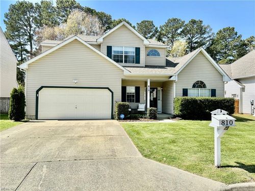 810 Holbrook Dr, Newport News, VA, 23602-8904 | Card Image