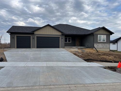 422 Eisenhower St, BARABOO, WI, 53913-4306 | Card Image