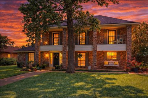 8711 Bent Tree Dr, College Station, TX, 77845-5561 | Card Image