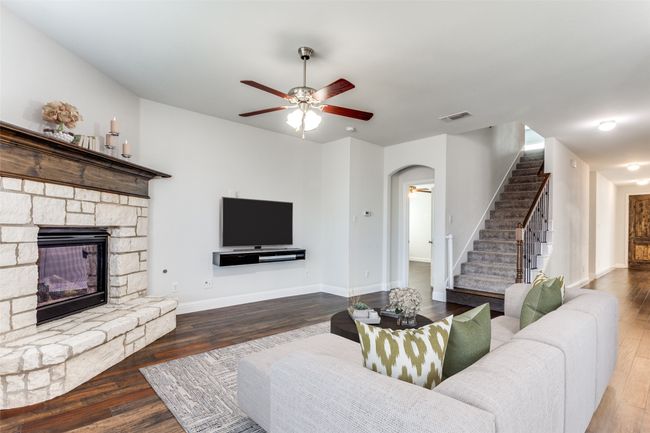 5448 Tuxbury Pond Dr, House other with 4 bedrooms, 4 bathrooms and null parking in Fort Worth TX | Image 5