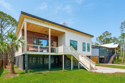 1012 E Erie Ave, Folly Beach, SC, 29439 | Card Image