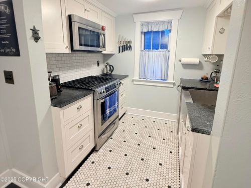 623 Grant St, Ketchikan, AK, 99901-6510 | Card Image