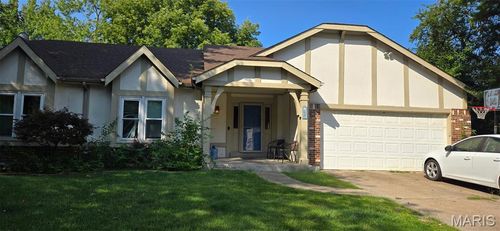 1035 Rosary Tree Ct, Florissant, MO, 63031-7533 | Card Image