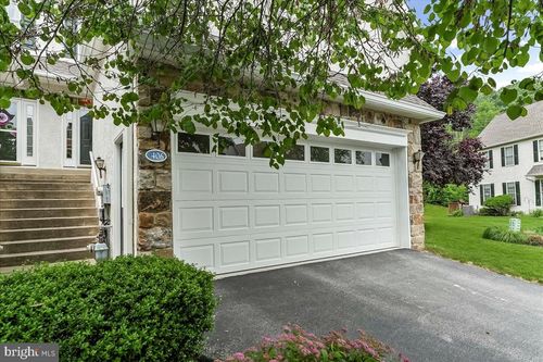 1406 Whispering Brooke Dr, NEWTOWN SQUARE, PA, 19073-2779 | Card Image